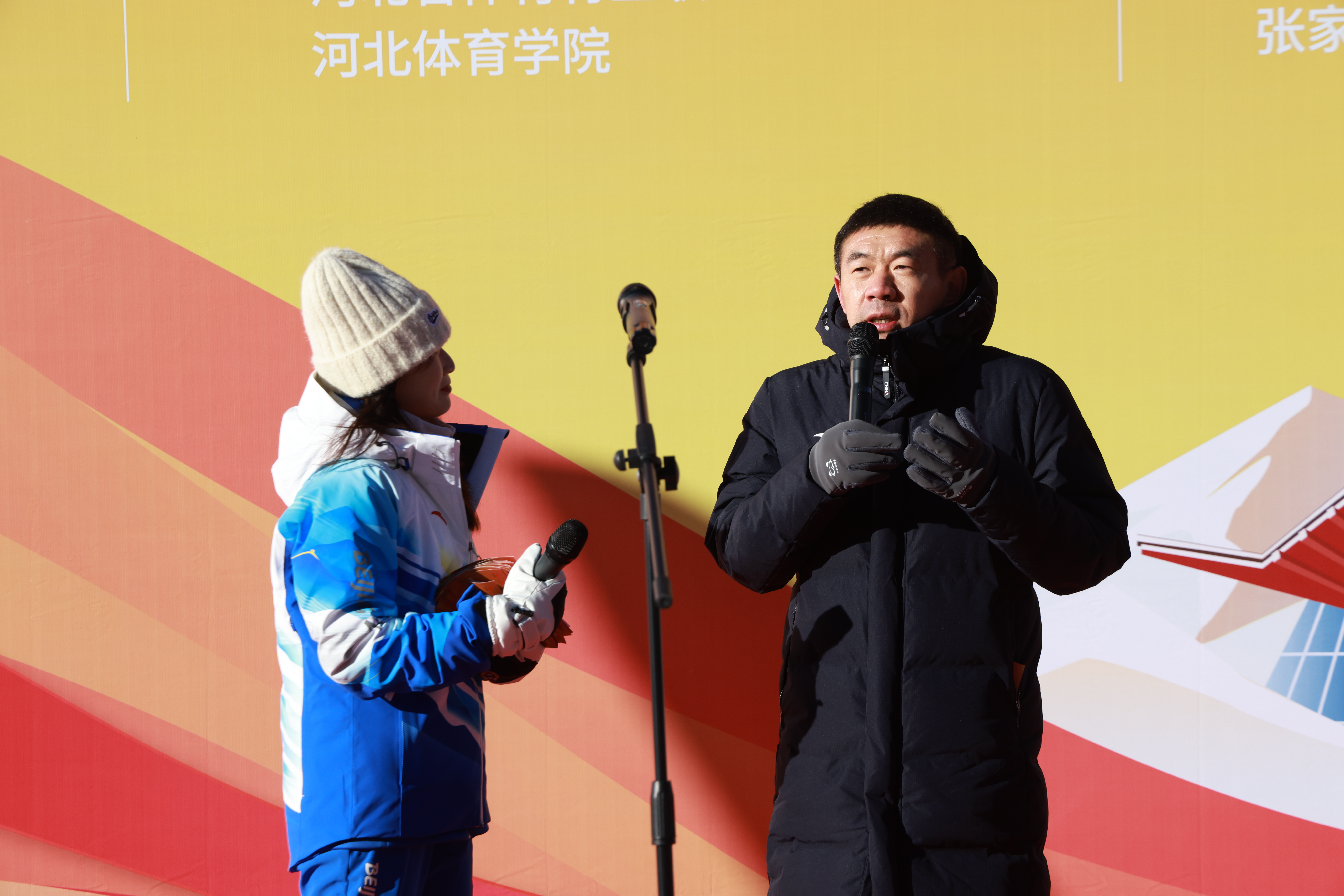 盛煌娱乐登录：李佳军分享冠军故事 与志愿者代表共发服务倡议