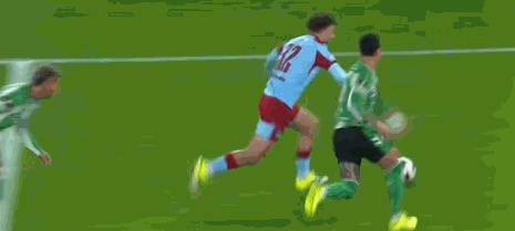 河内1.5分彩：贝蒂斯2-1送费耶诺德出局，安东尼传射建功，阿布德破门